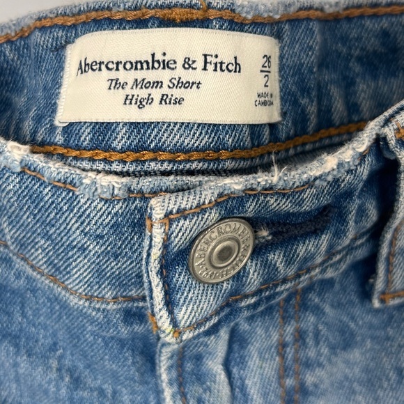 Abercrombie & Fitch High Rise Mom Short Distressed Blue Women’s Size 2 or 26 - Picture 6 of 7
